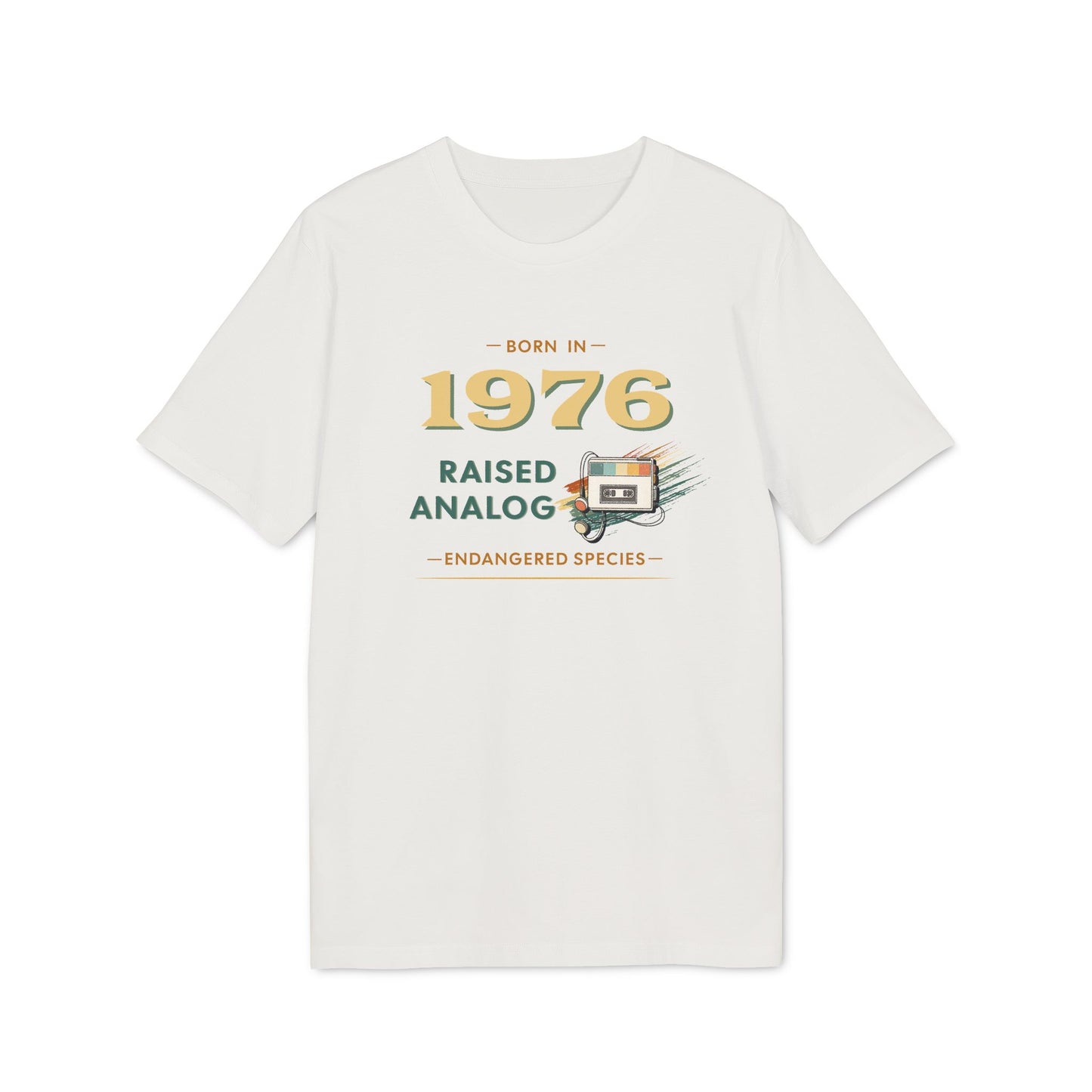 Born 1976 - Raised analog Herren T-Shirt 50. Geburtstag