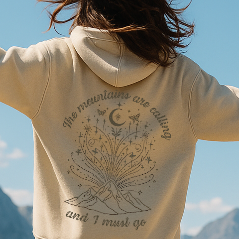 Hoodie aus 85% Baumwolle in Bio-Qualität: The mountains are calling-Kapuzenpullover für Frauen