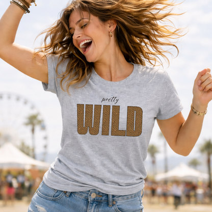 Pretty Wild Damen T-Shirt mit Jaguarmuster - Statement Shirt im Animal Print Look | Geschenkidee für Frauen