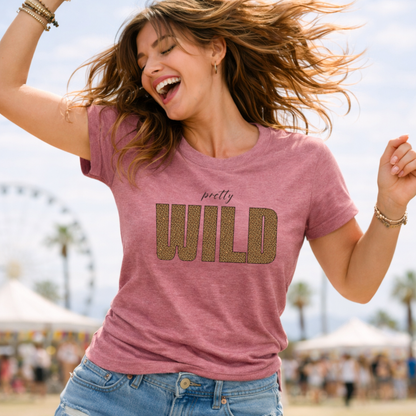 Pretty Wild Damen T-Shirt mit Jaguarmuster - Statement Shirt im Animal Print Look | Geschenkidee für Frauen