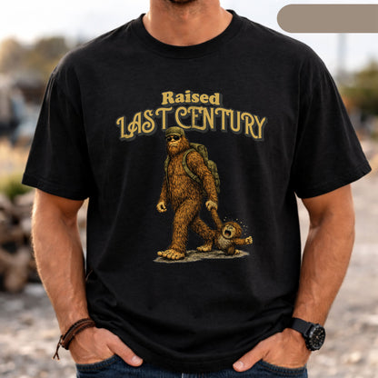 Lustiges Bigfoot Shirt Herren - Raised Last Century